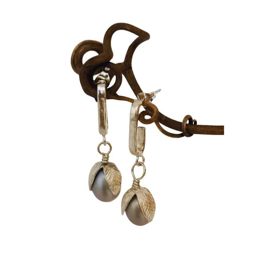 Chain Link Stud Earrings - Silver Pearls - HerbertandWilks Jewellery