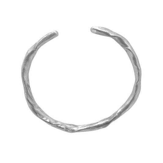 Handcrafted unisex fine silver cuff with organic sculptural shape – Silver Trace Cuff by Herbertandwilks Jewellery