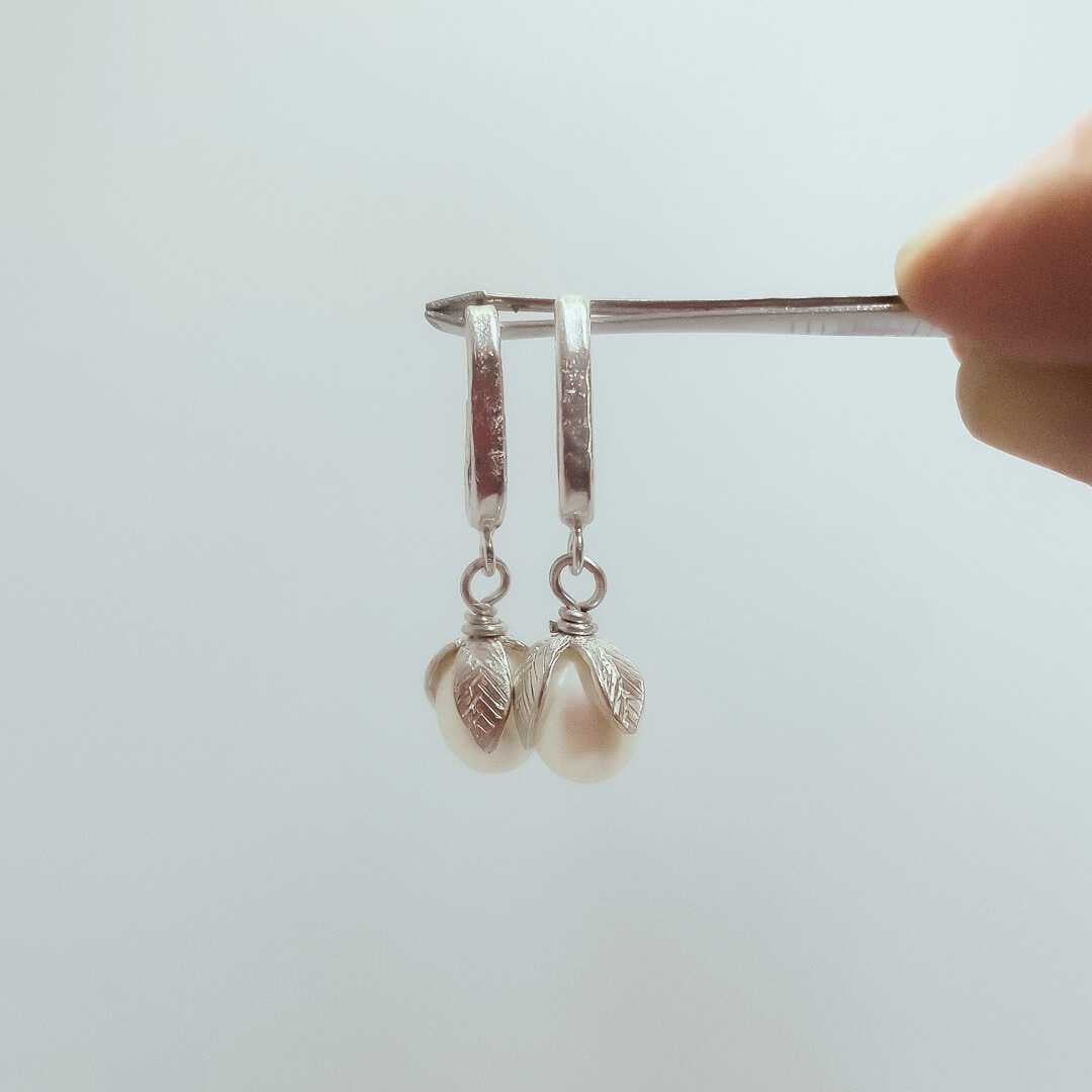 Pearl Chain Link Stud Earrings - HerbertandWilks Jewellery