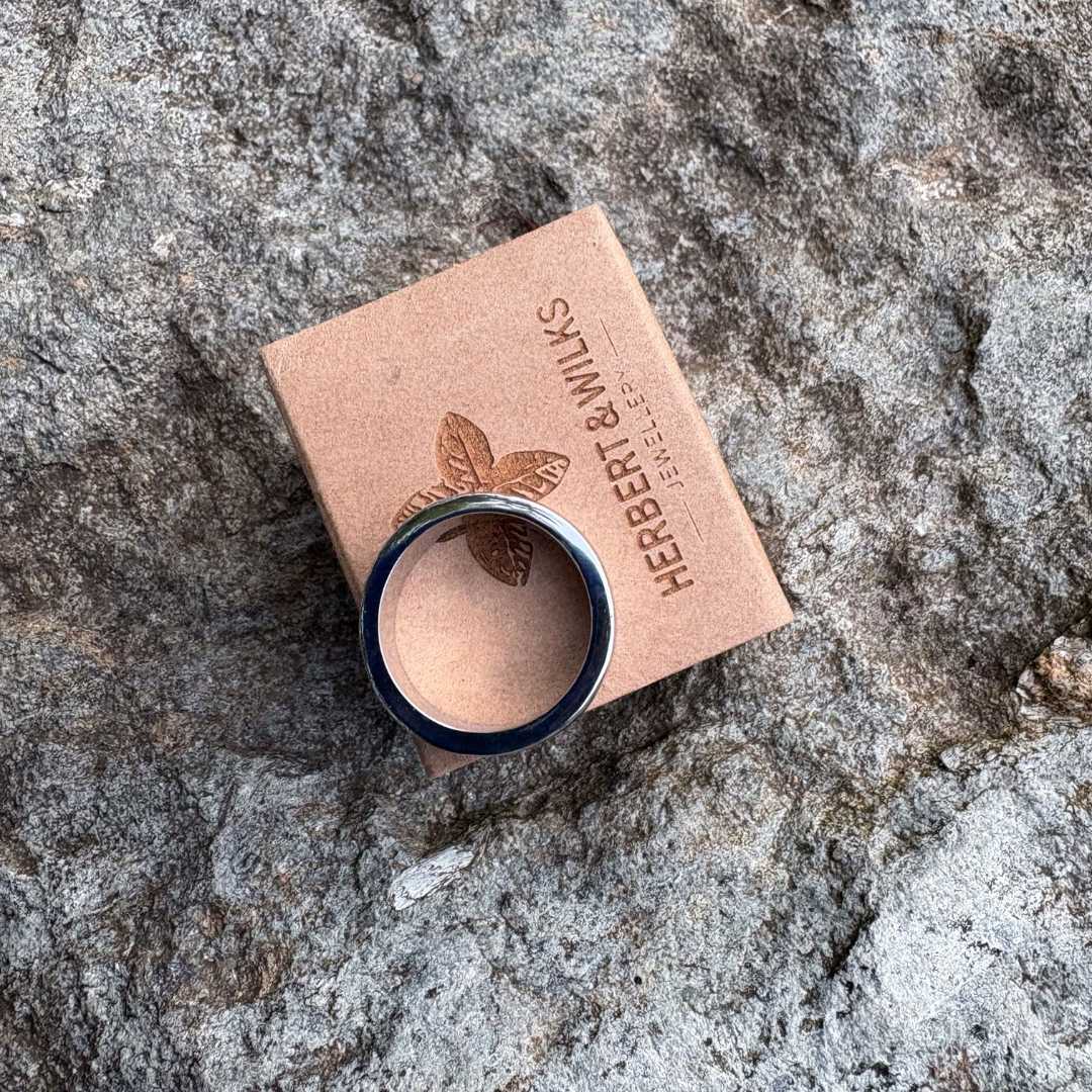 Polished Finish Mens Wedder - Platinum - HerbertandWilks Jewellery