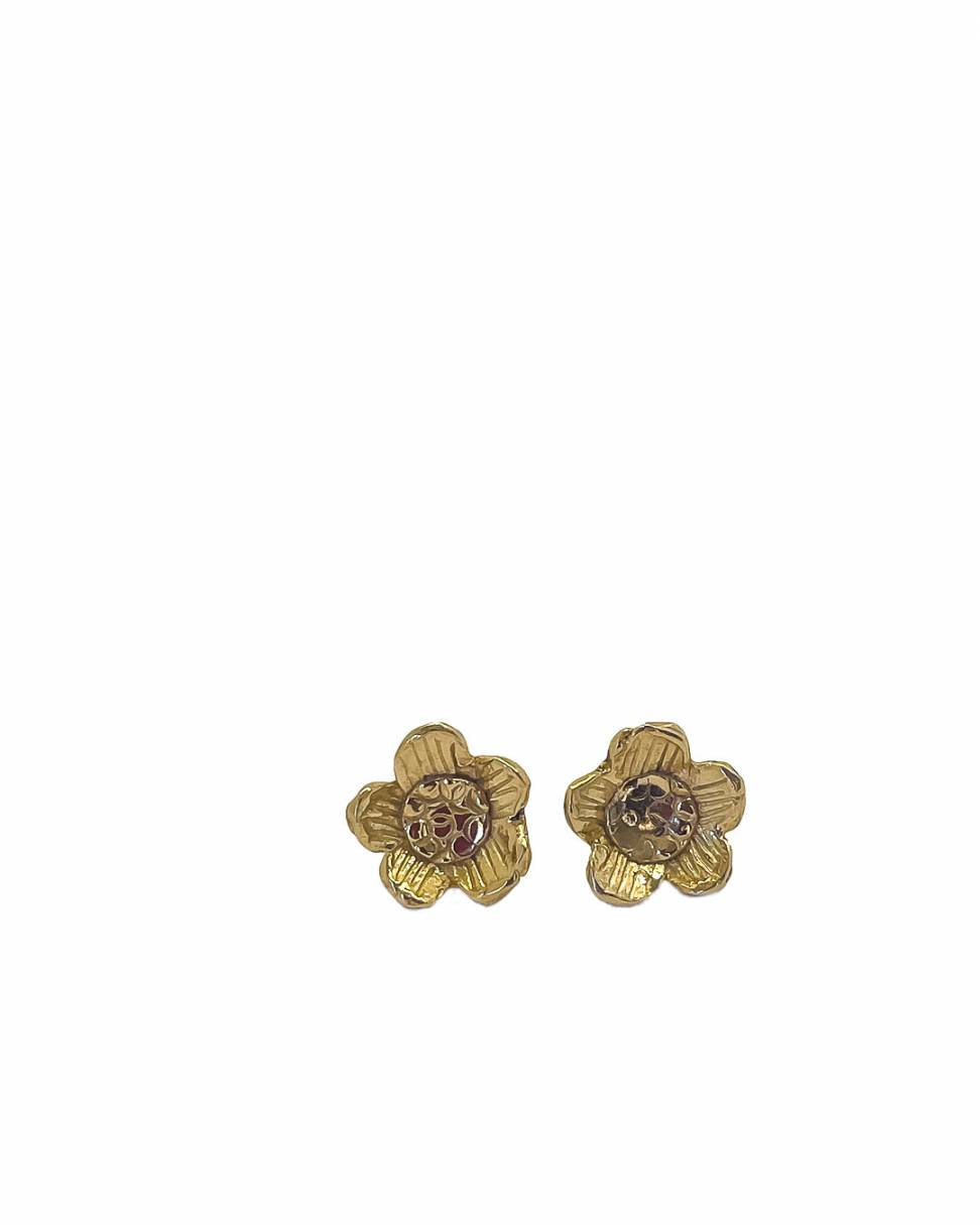 a pair of Golden Daisy Flower Stud Earrings