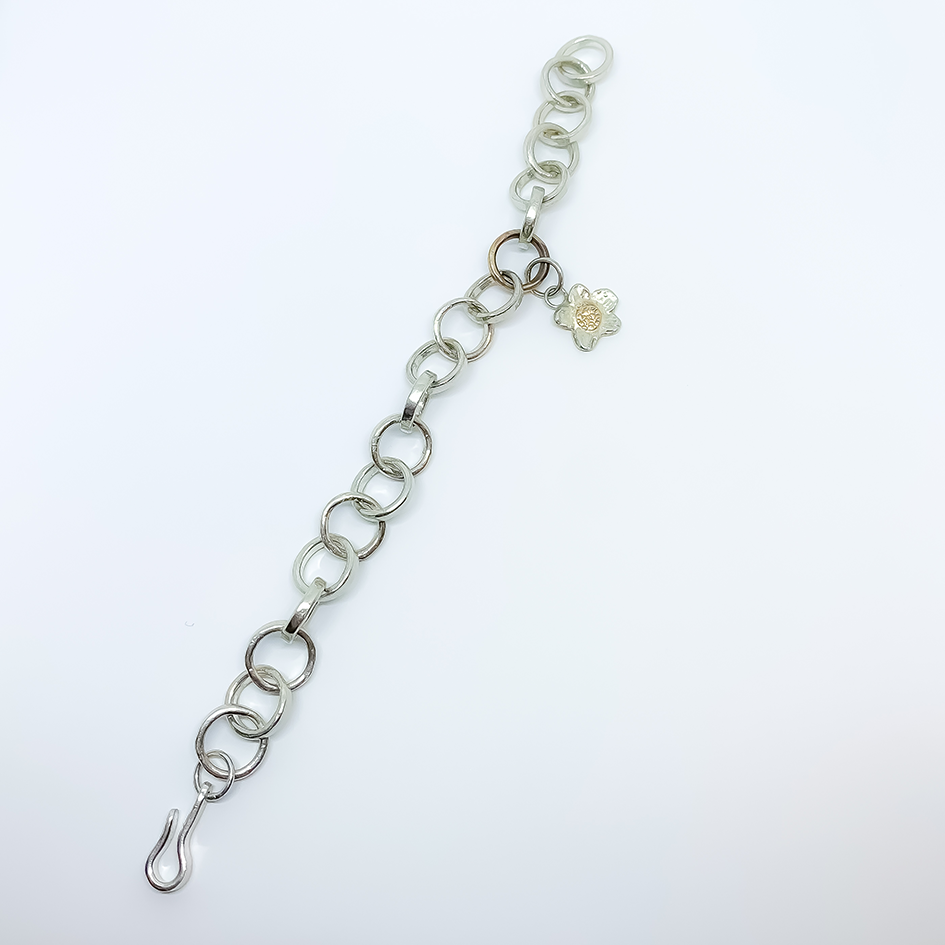 Organic Tales - Elixir Chain Bracelet with Alpine Daisy Charm